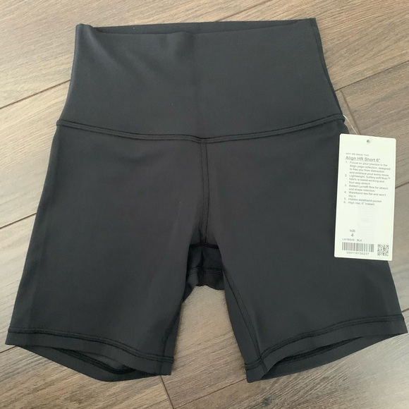 BNWT lululemon Align 6” short